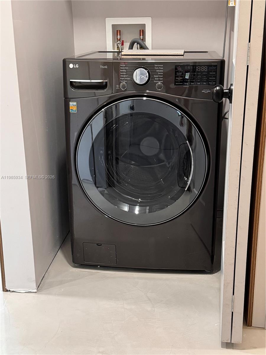 EL PORTAL - Residential Lease