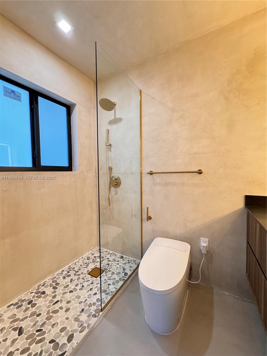 EL PORTAL - Residential Lease