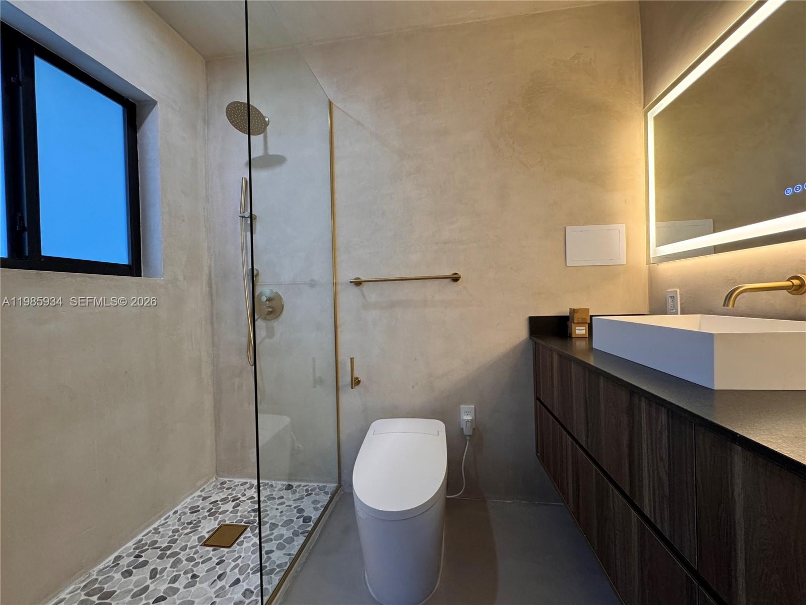 EL PORTAL - Residential Lease