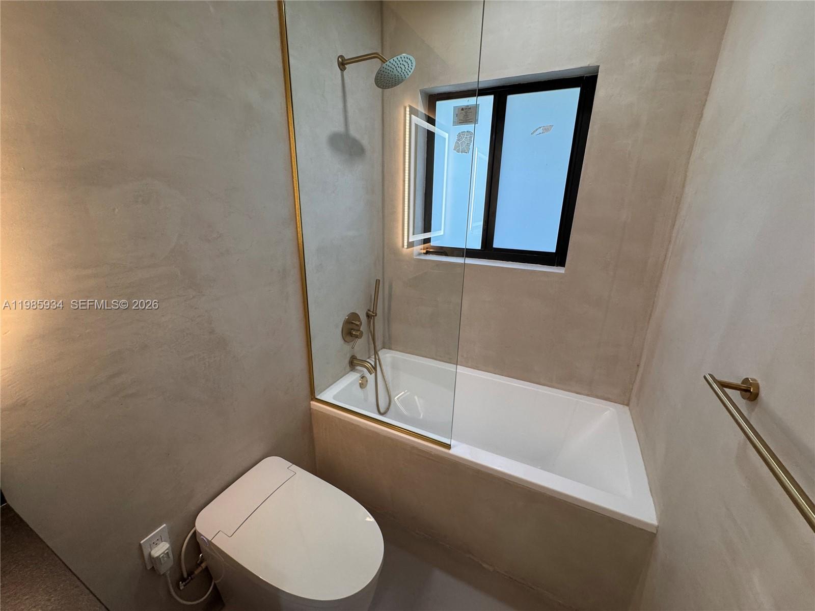 EL PORTAL - Residential Lease