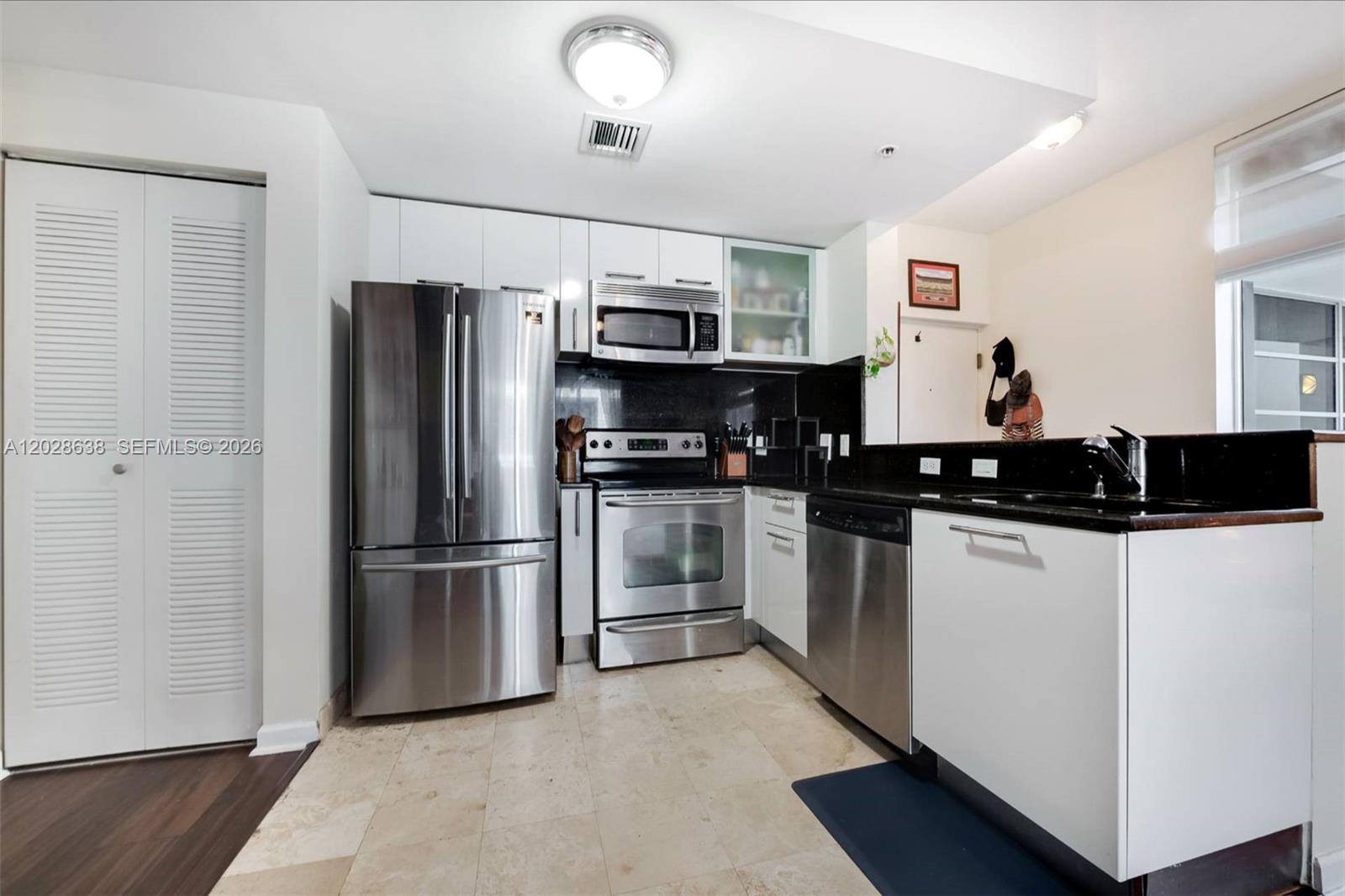 LOFTS AT MAYFAIR CONDO - Residential