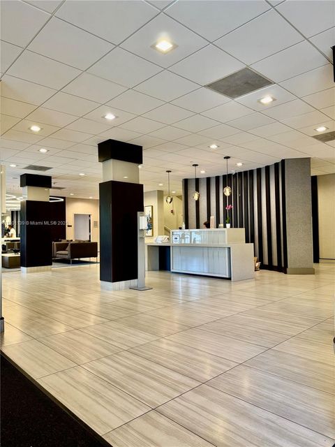 90 Edgewater Dr 1222 Coral Gables FL 33133