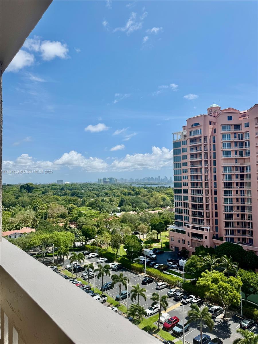 GABLES WATERWAY TOWERS CO - Residential