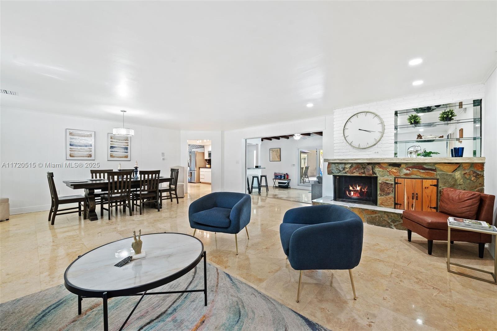 1031 Redbird Ave