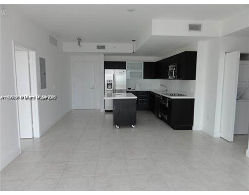 IVY CONDO - Residential Lease