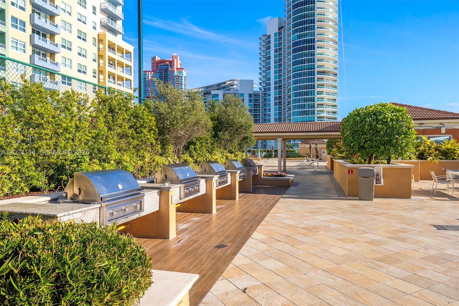 YACHT CLUB AT PORTOFINO C - Residential