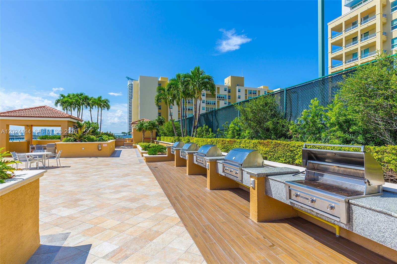 YACHT CLUB AT PORTOFINO C - Residential