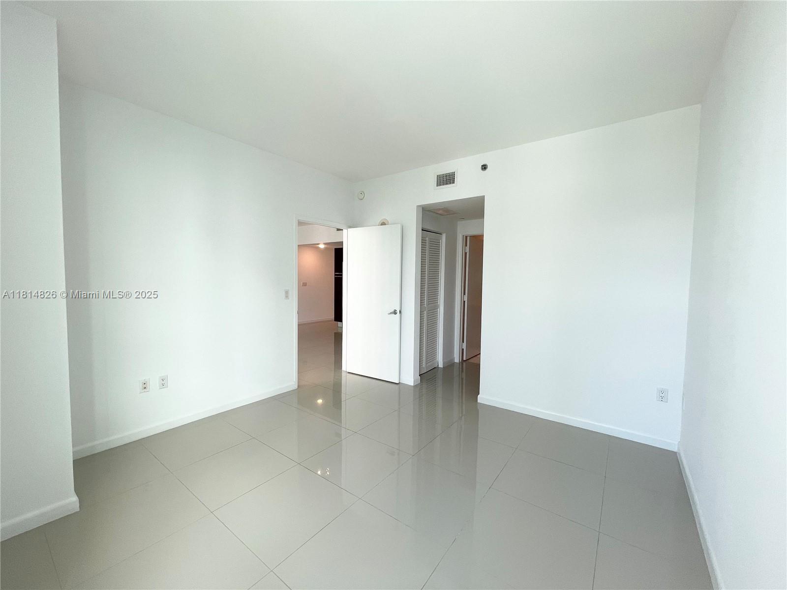 THE PLAZA 851 BRICKELL CO - Residential Lease