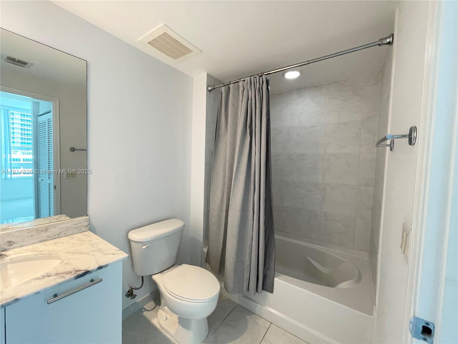 THE PLAZA 851 BRICKELL CO - Residential Lease