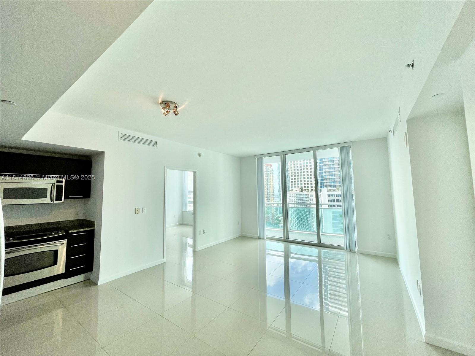 THE PLAZA 851 BRICKELL CO - Residential Lease