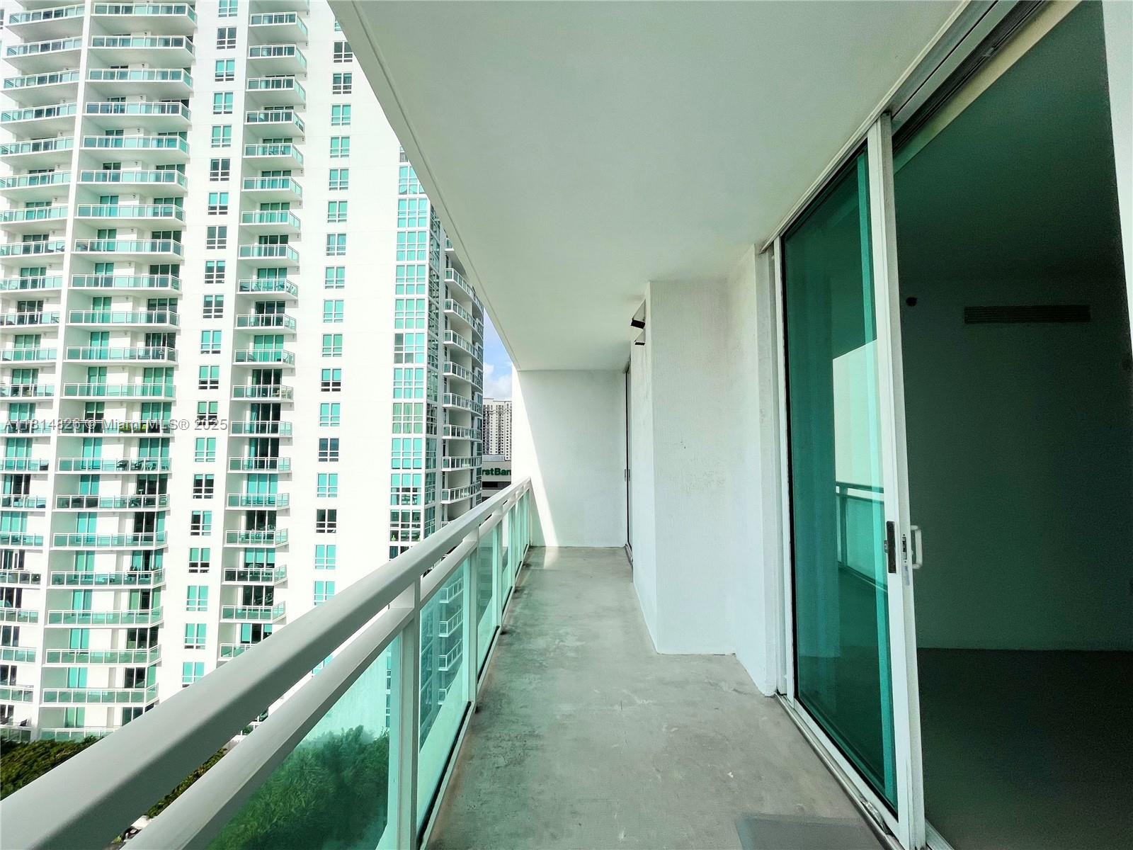 THE PLAZA 851 BRICKELL CO - Residential Lease