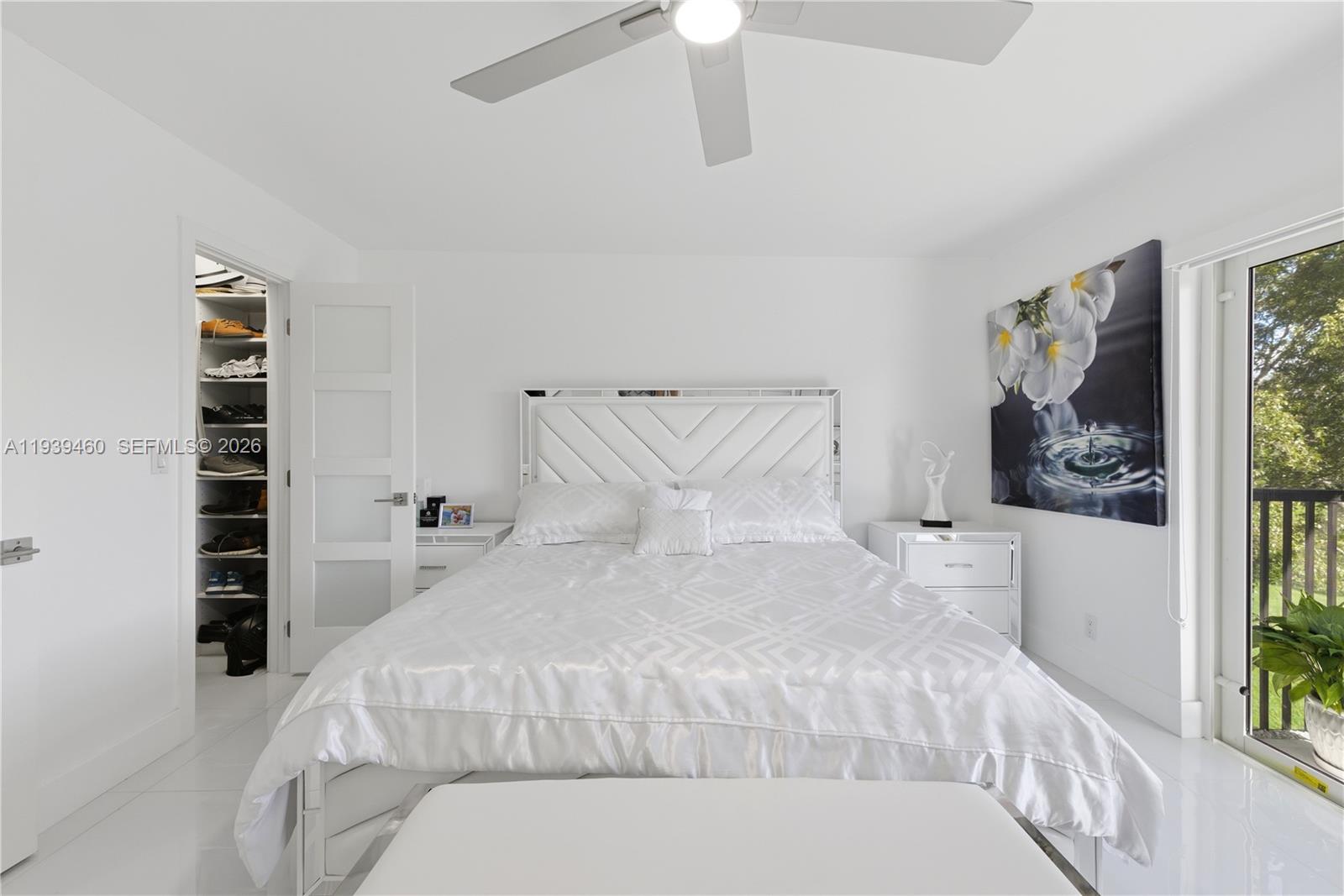 HOLLYBROOK GOLF AND - Residential