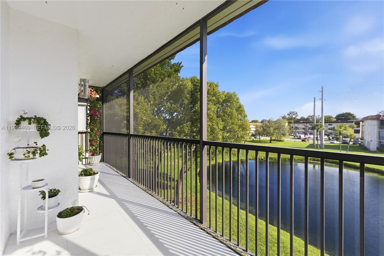 HOLLYBROOK GOLF AND - Residential