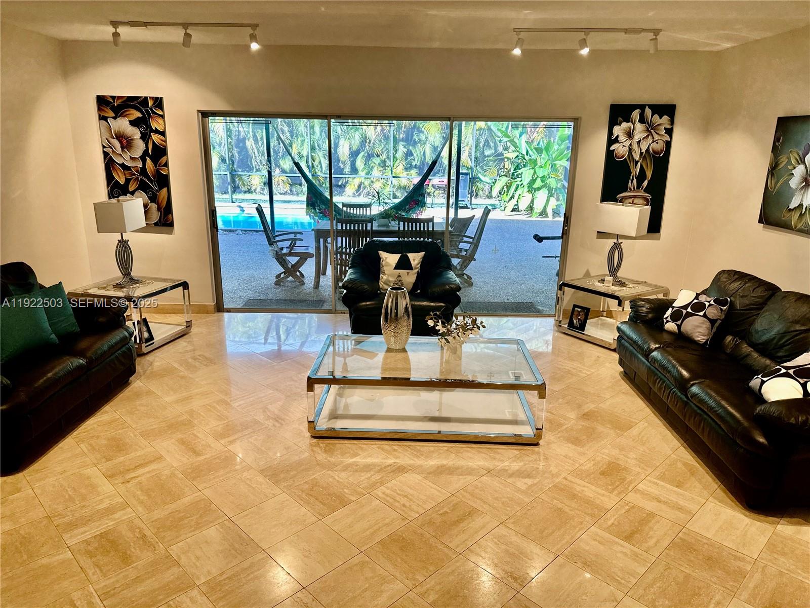 NEW ORLEANS VILLAS - Residential