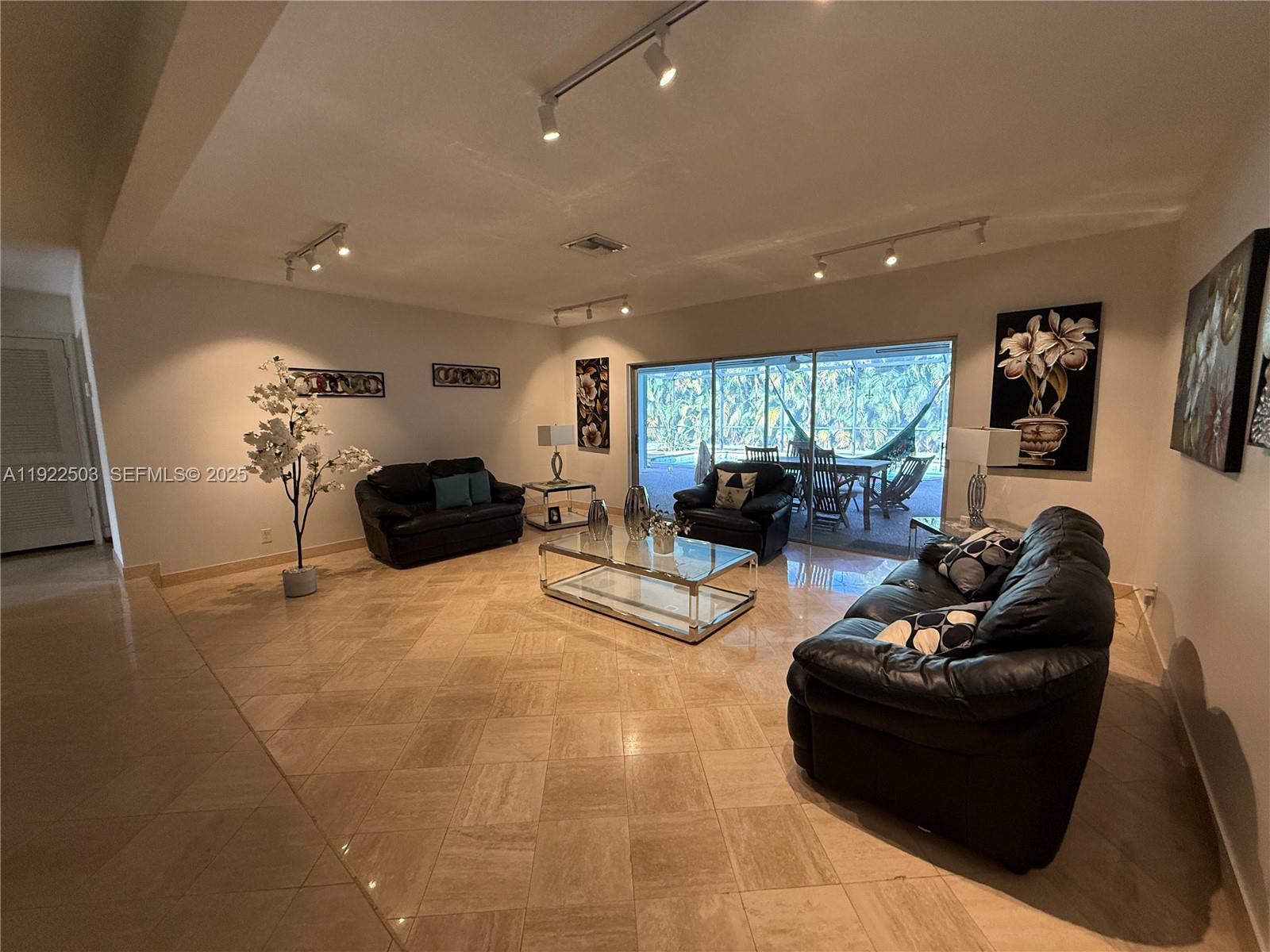 NEW ORLEANS VILLAS - Residential