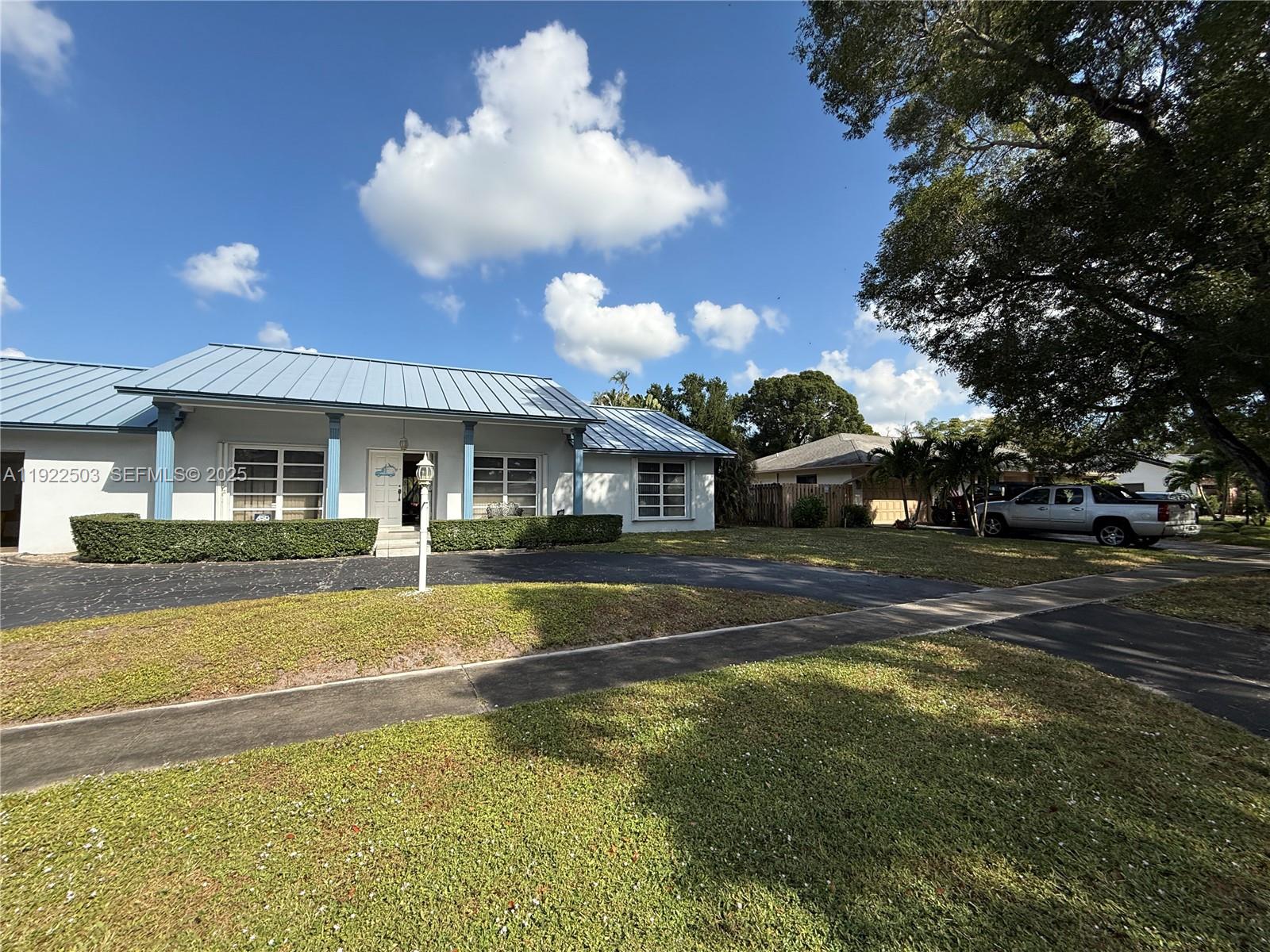 NEW ORLEANS VILLAS - Residential