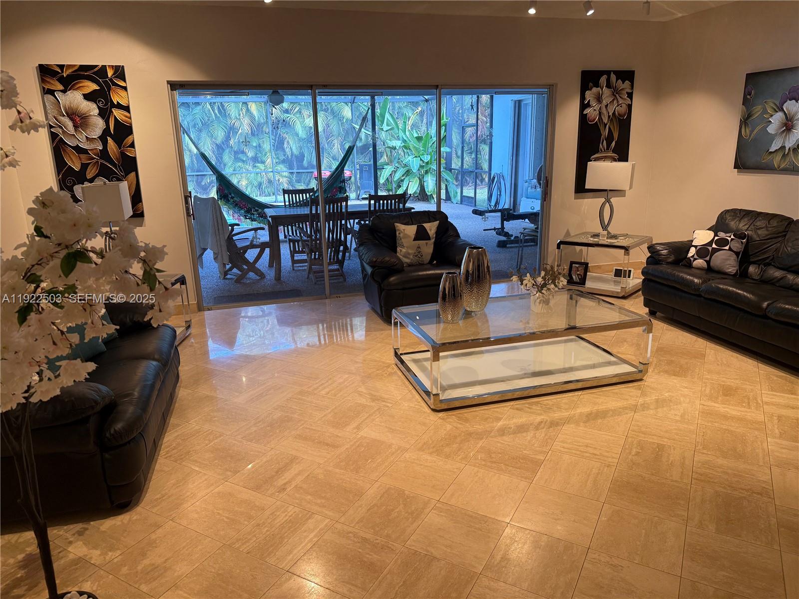 NEW ORLEANS VILLAS - Residential