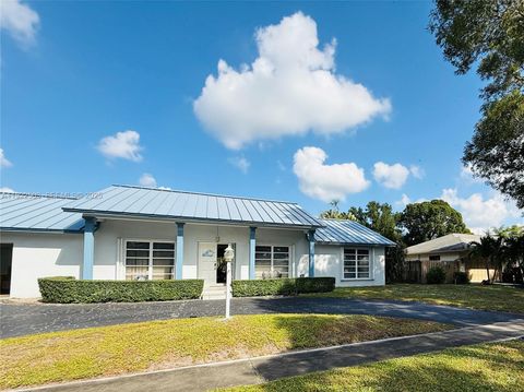 7441 SW 19th St Plantation FL 33317