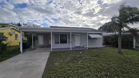 1026 N E St Lake Worth FL 33460
