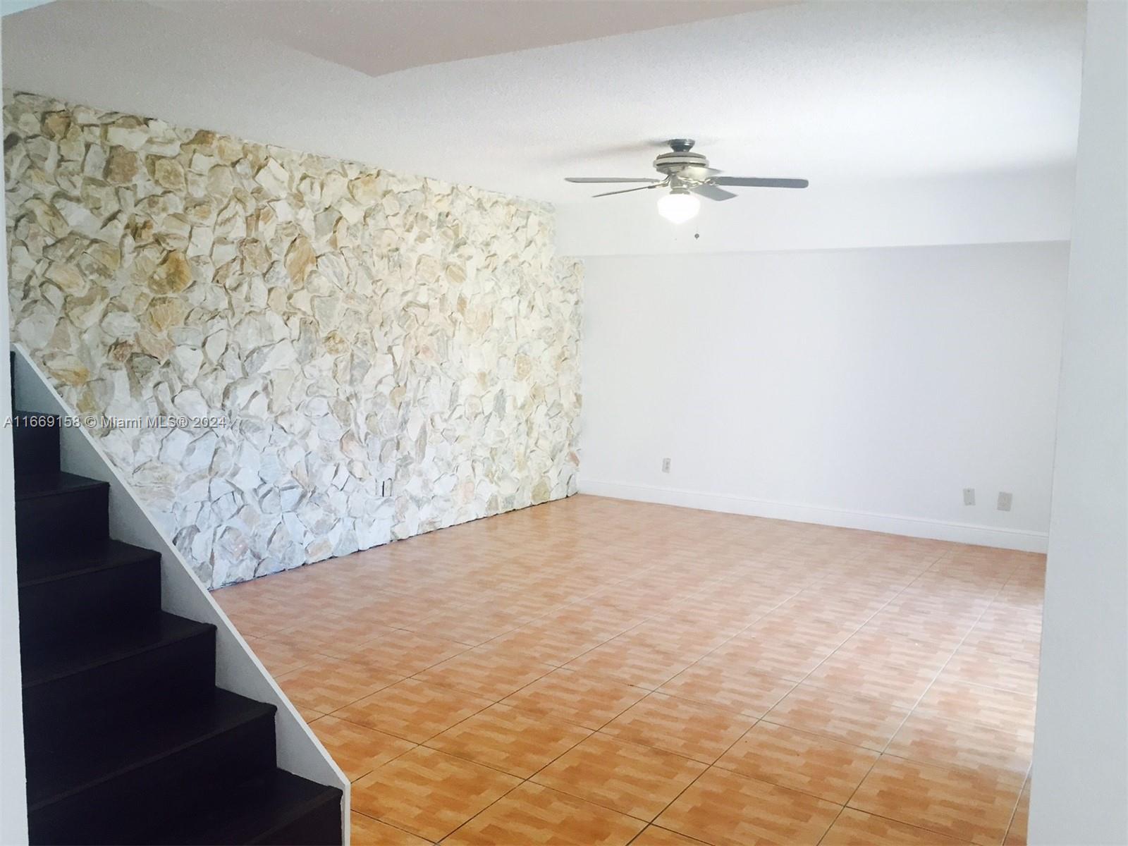 BAY TREE PATIO HOMES COND - Residential