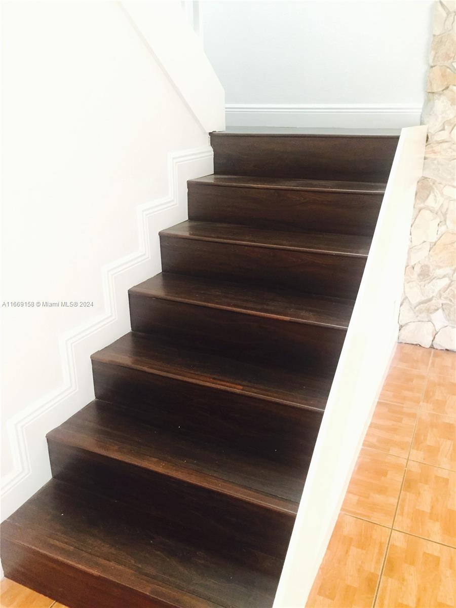 BAY TREE PATIO HOMES COND - Residential