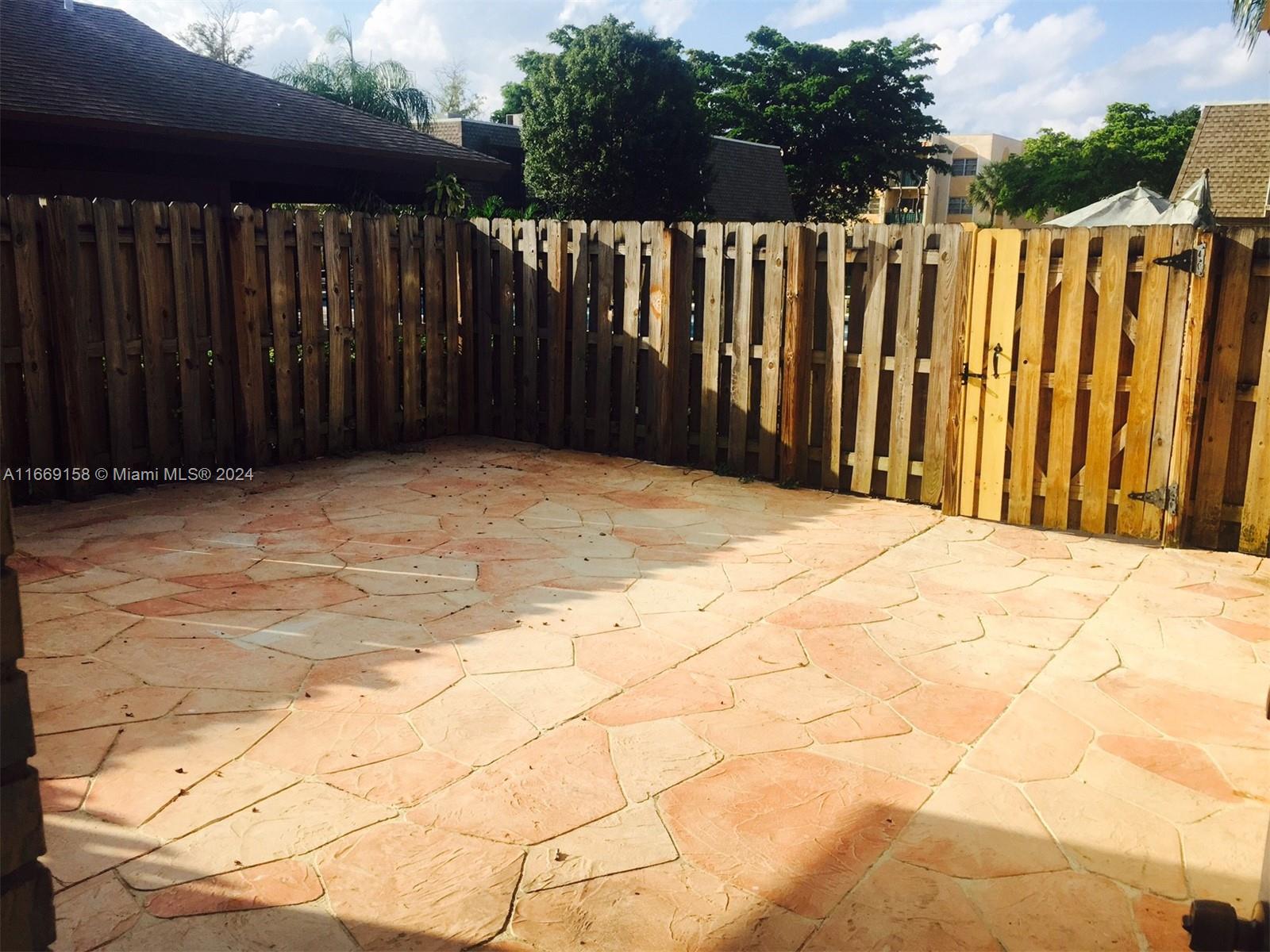 BAY TREE PATIO HOMES COND - Residential