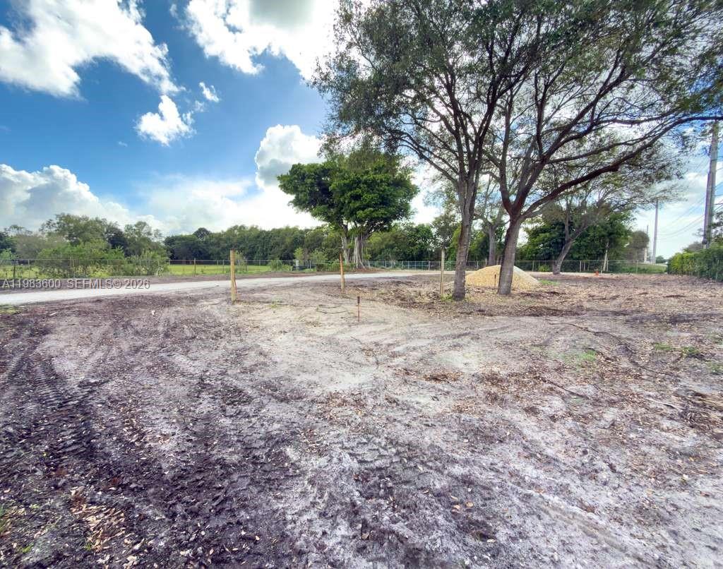 SOUTHWEST RANCHES - Land