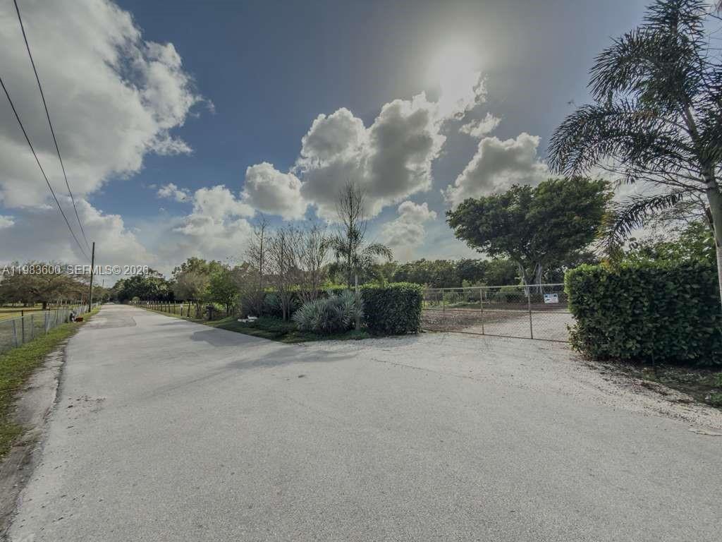 SOUTHWEST RANCHES - Land