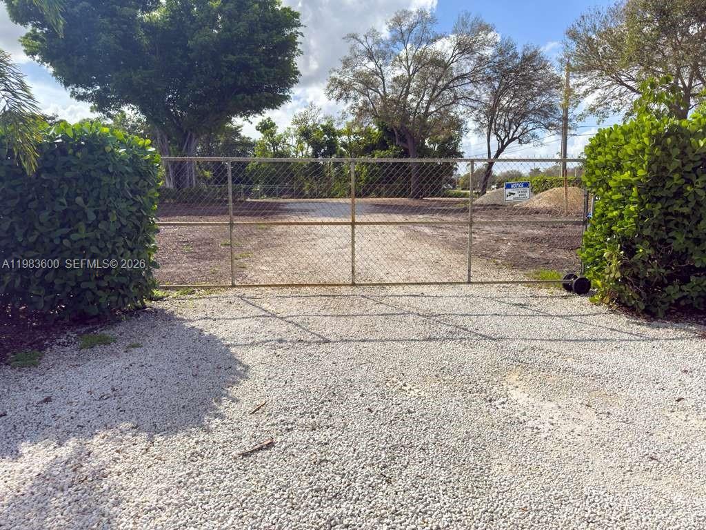 SOUTHWEST RANCHES - Land