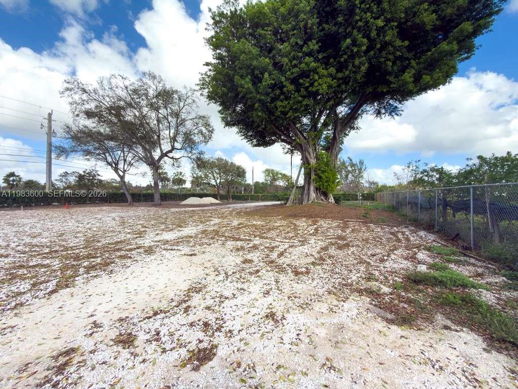 SOUTHWEST RANCHES - Land