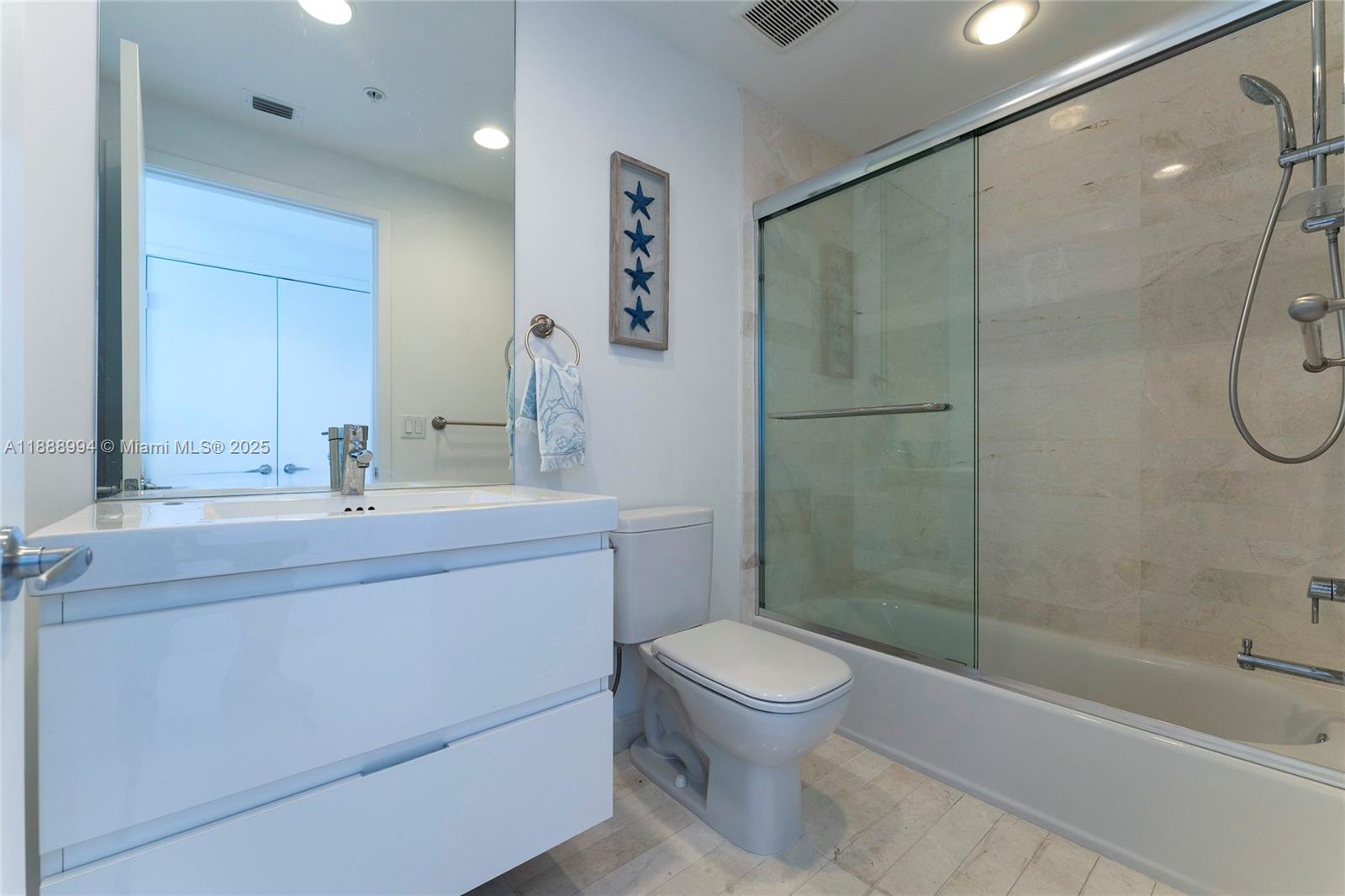 MARINA PALMS RESIDENCES S - Residential