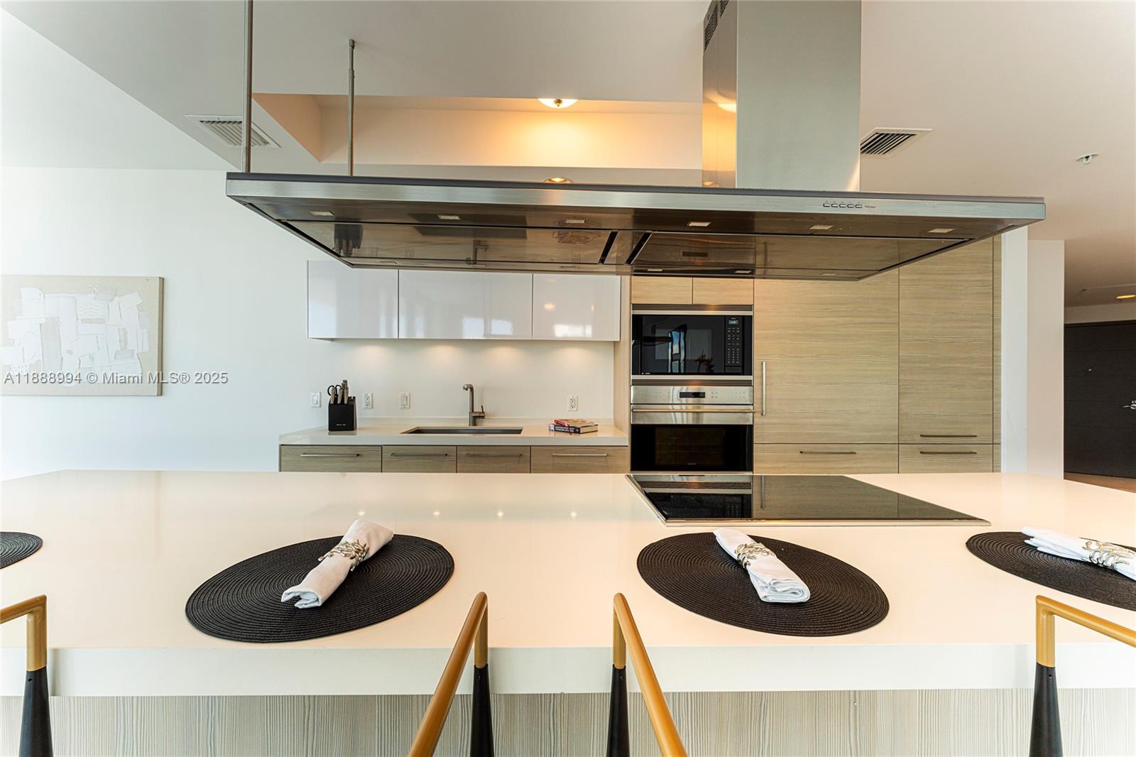 MARINA PALMS RESIDENCES S - Residential