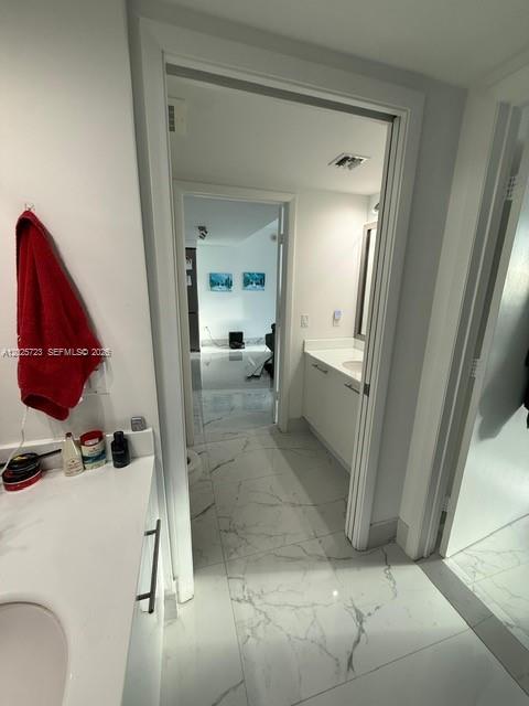92 SW 3rd St 2109