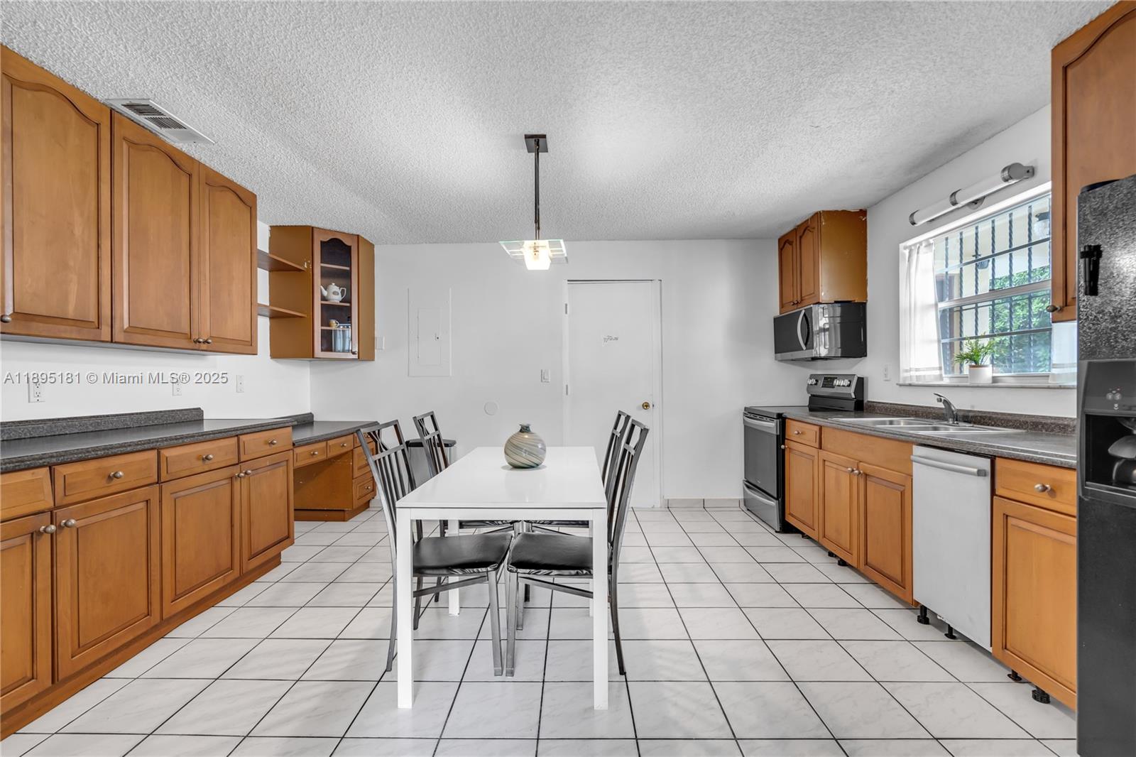 AMND MIAMI SUBURBAN ACRES - Residential Income