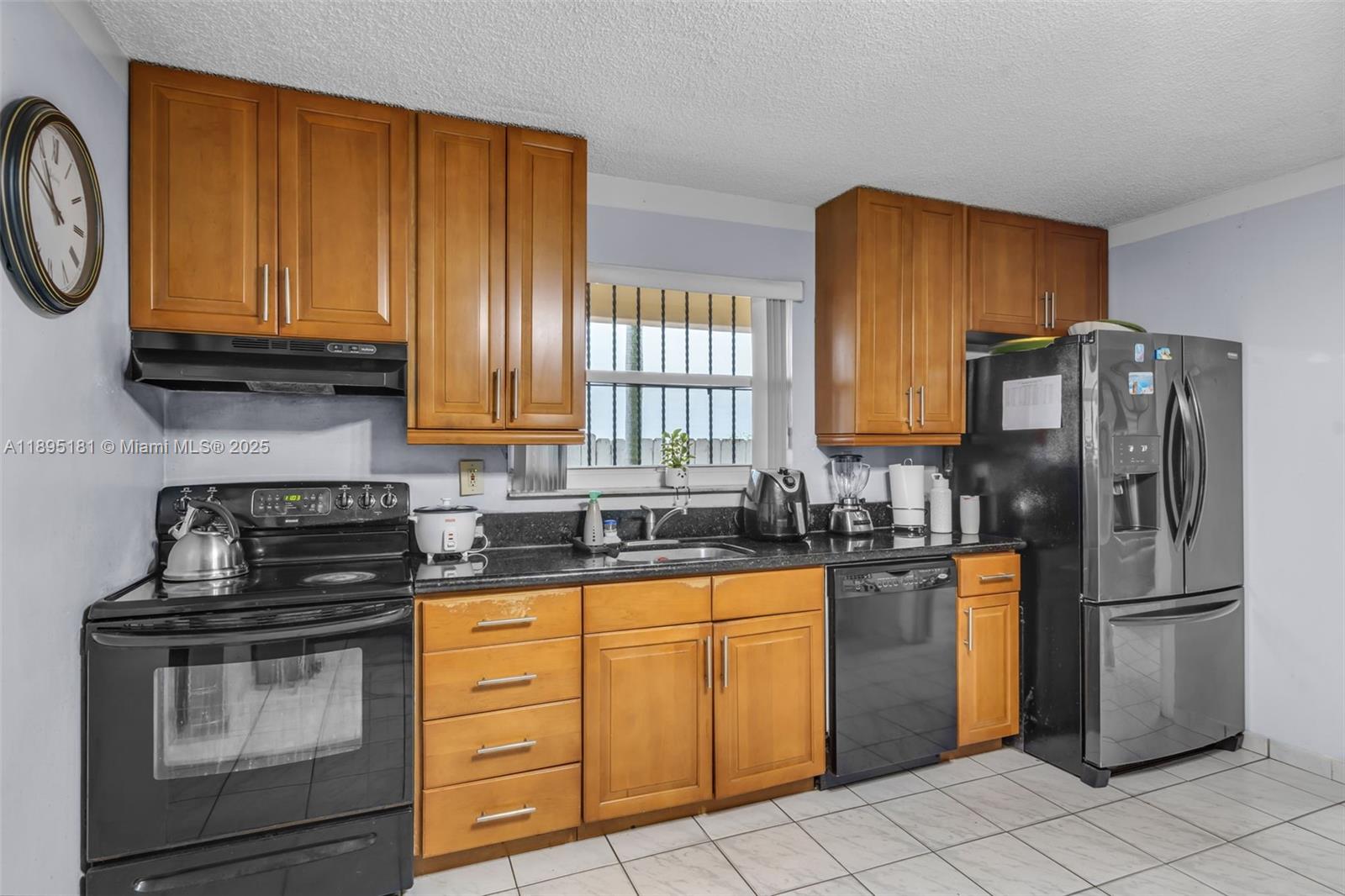 View photos, virtual tours, details... 2368 SW 32nd Ave