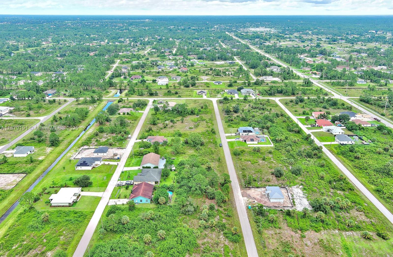 LEHIGH ACRES - Land