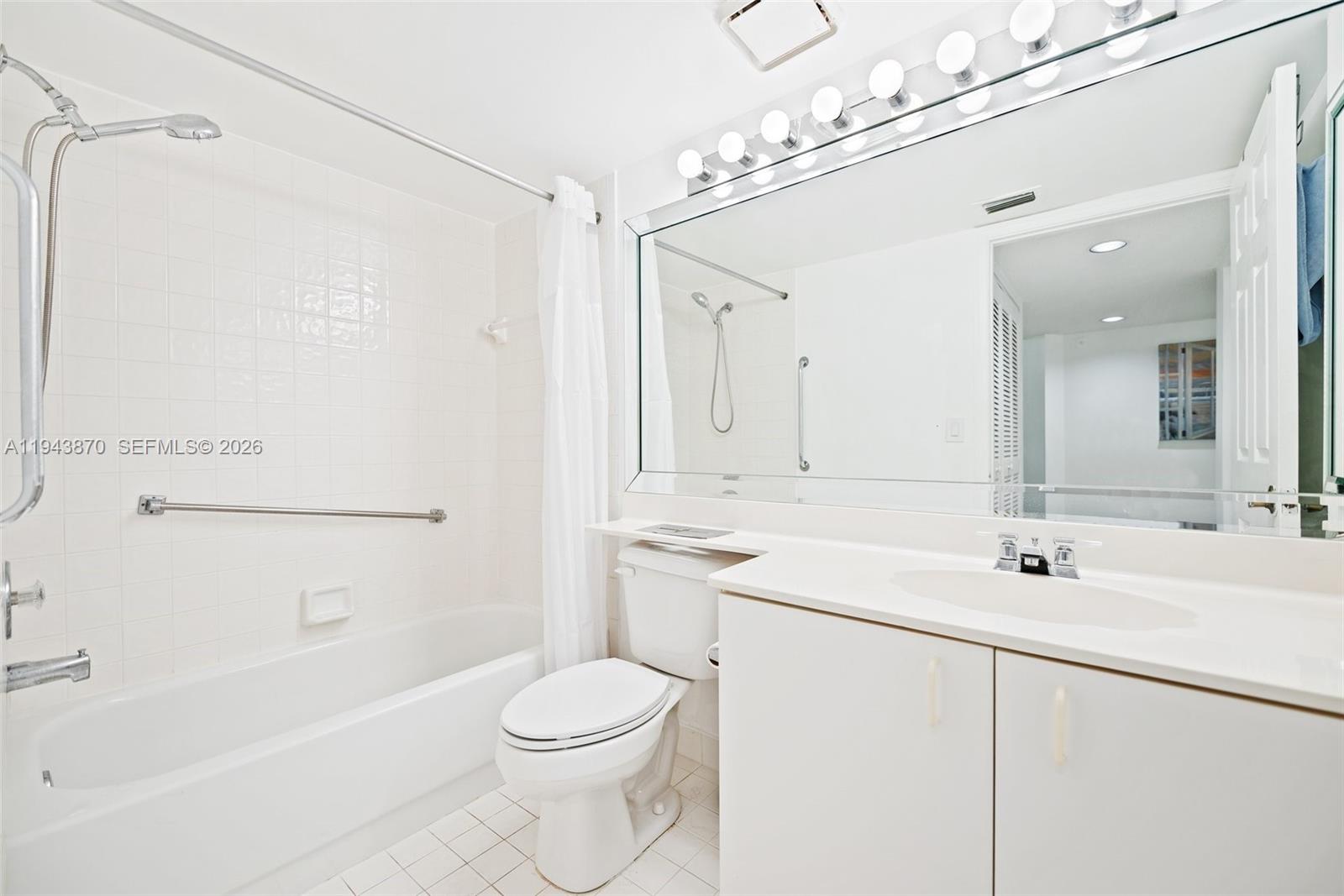 TRENT CONDOMINIUM - Residential