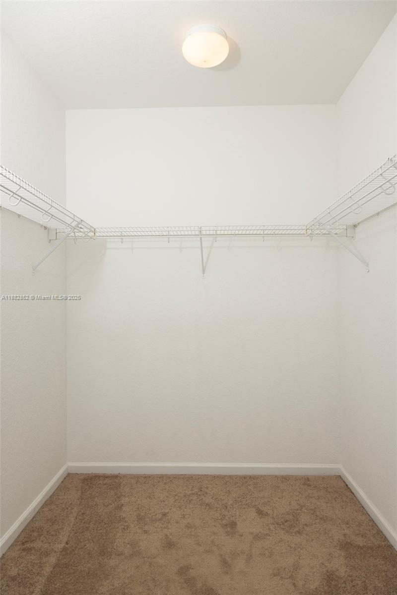 INVERRARY VILLAGE - Residential Lease