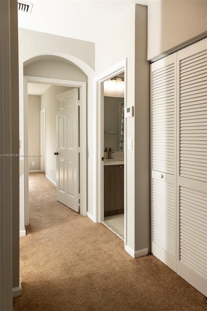 INVERRARY VILLAGE - Residential Lease