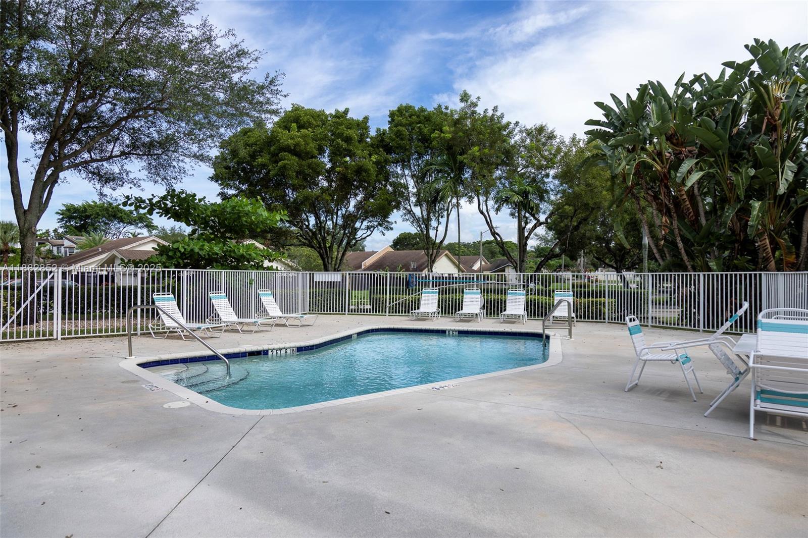 INVERRARY VILLAGE - Residential Lease