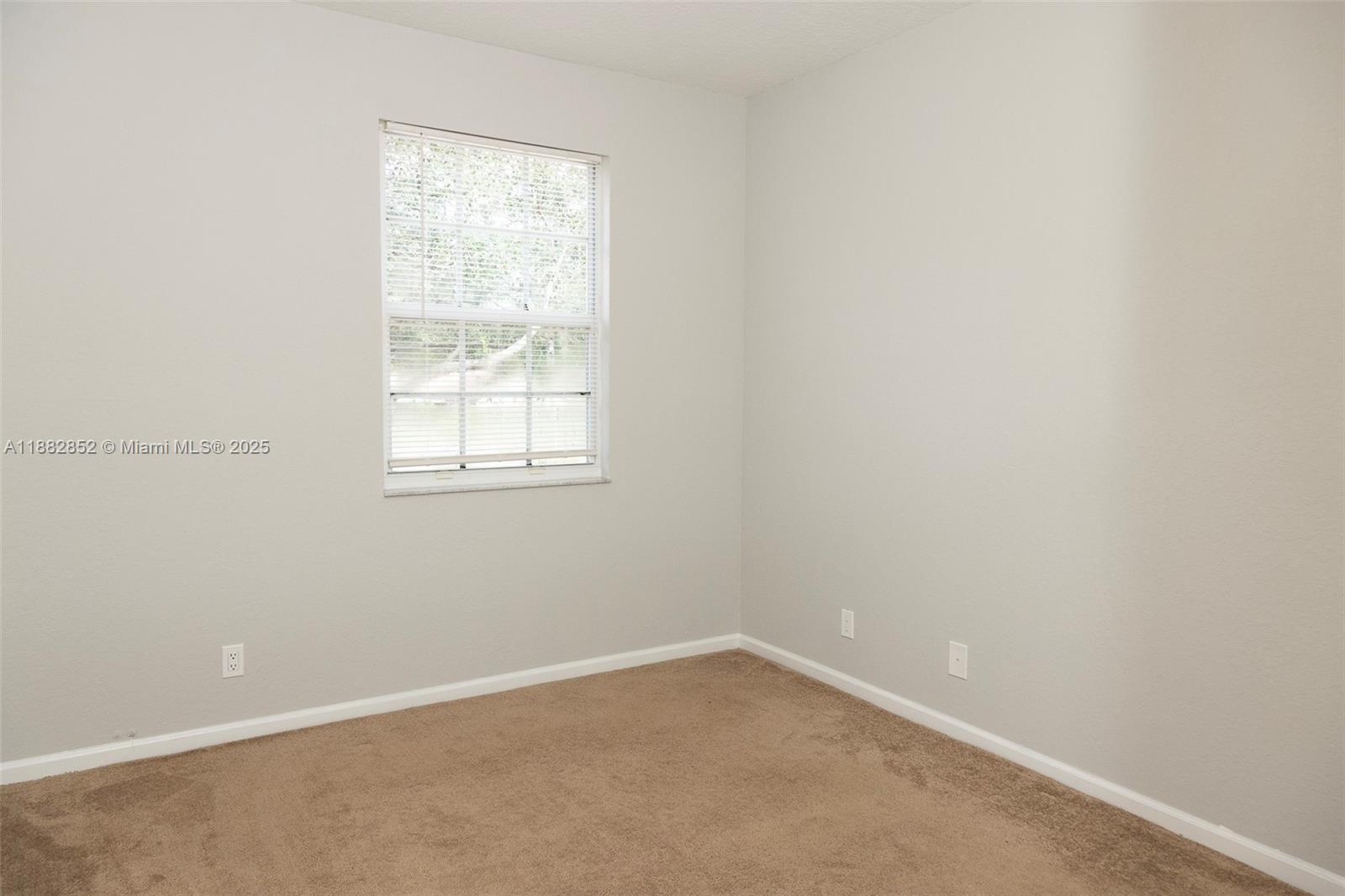 INVERRARY VILLAGE - Residential Lease