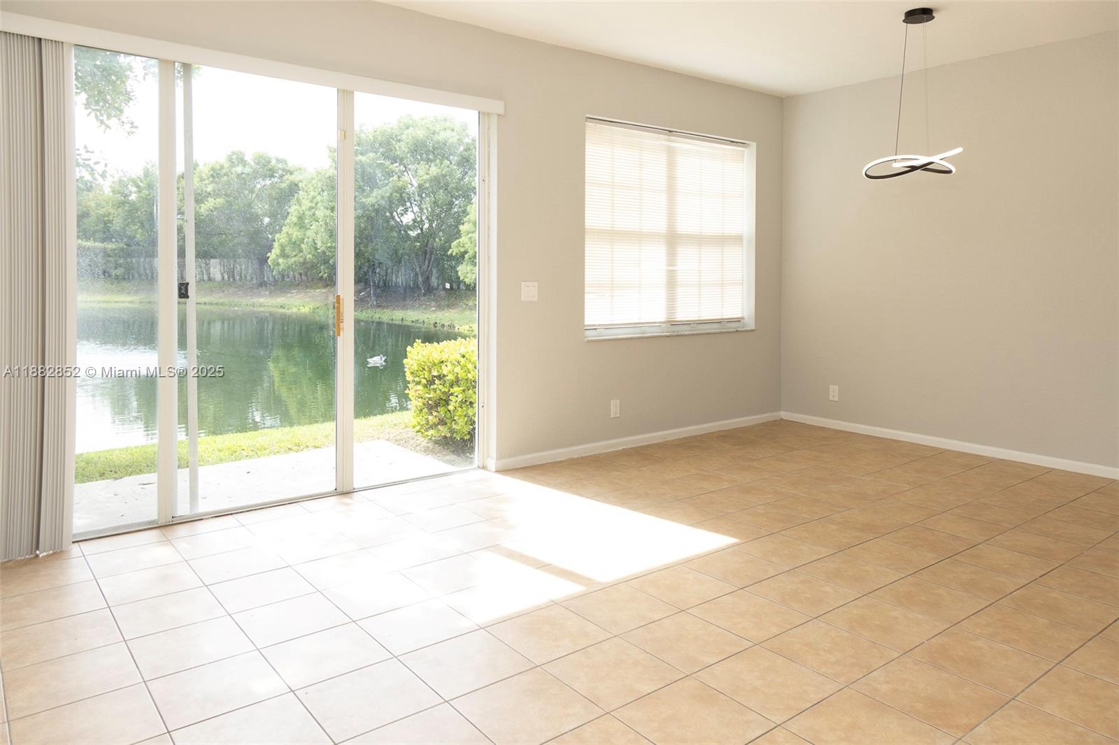INVERRARY VILLAGE - Residential Lease