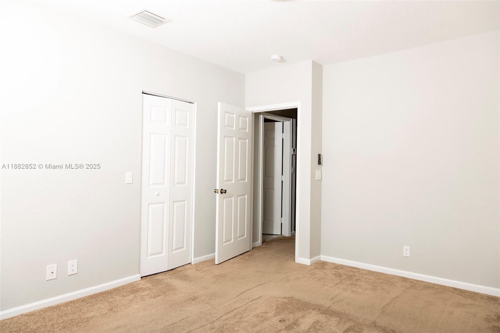 INVERRARY VILLAGE - Residential Lease