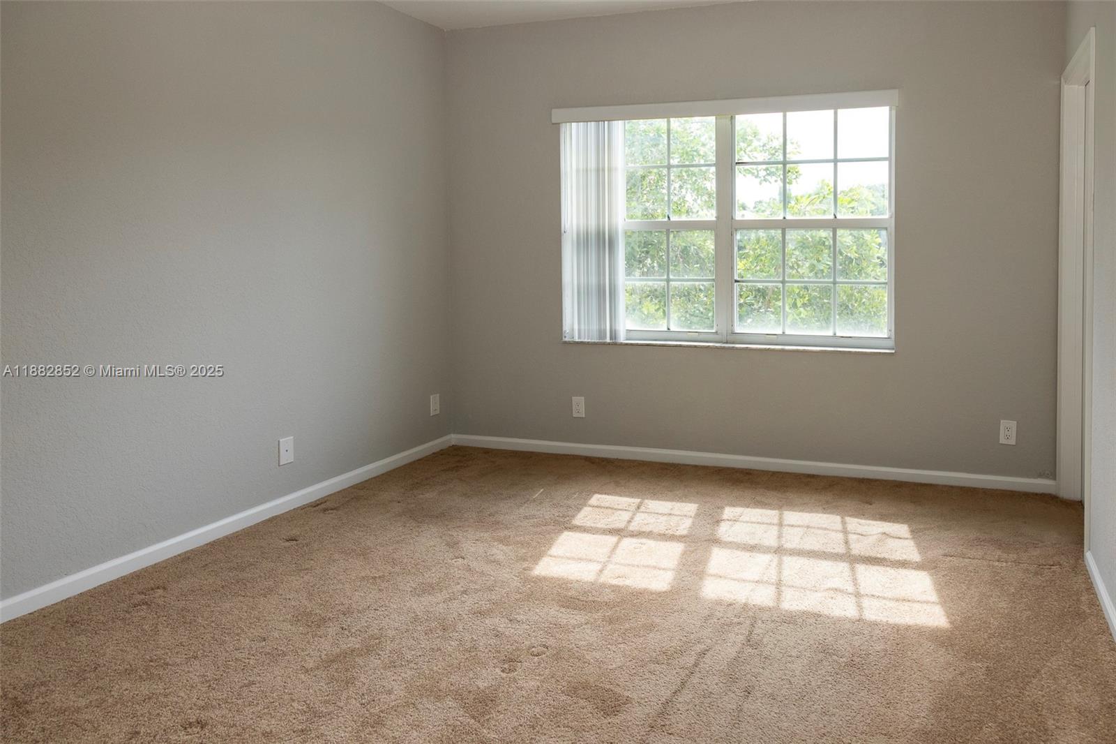 INVERRARY VILLAGE - Residential Lease