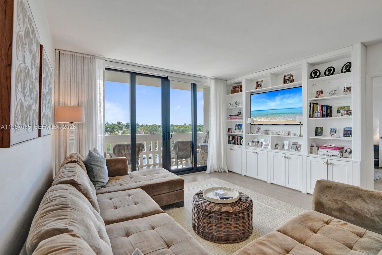 GABLES WATERWAY TOWERS CO - Residential