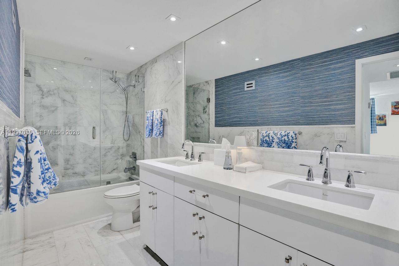 GABLES WATERWAY TOWERS CO - Residential