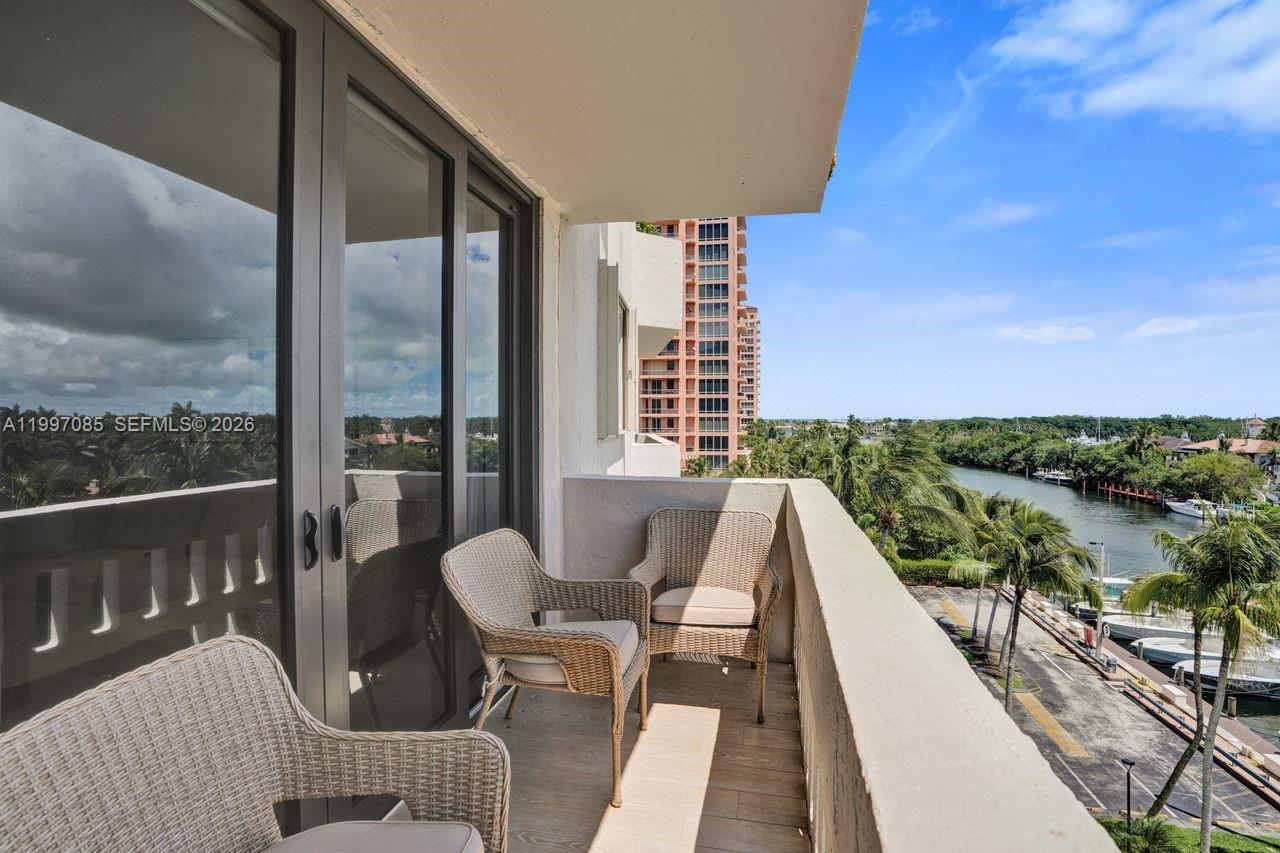 GABLES WATERWAY TOWERS CO - Residential