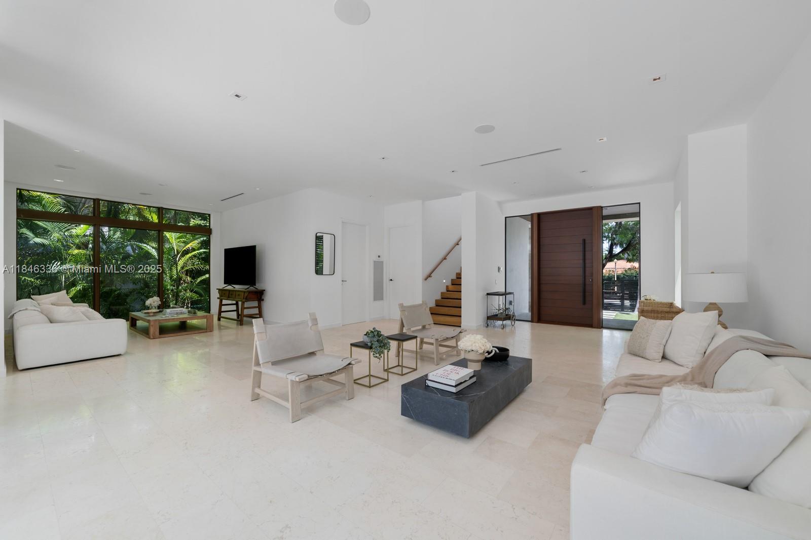 110 Venetian Way