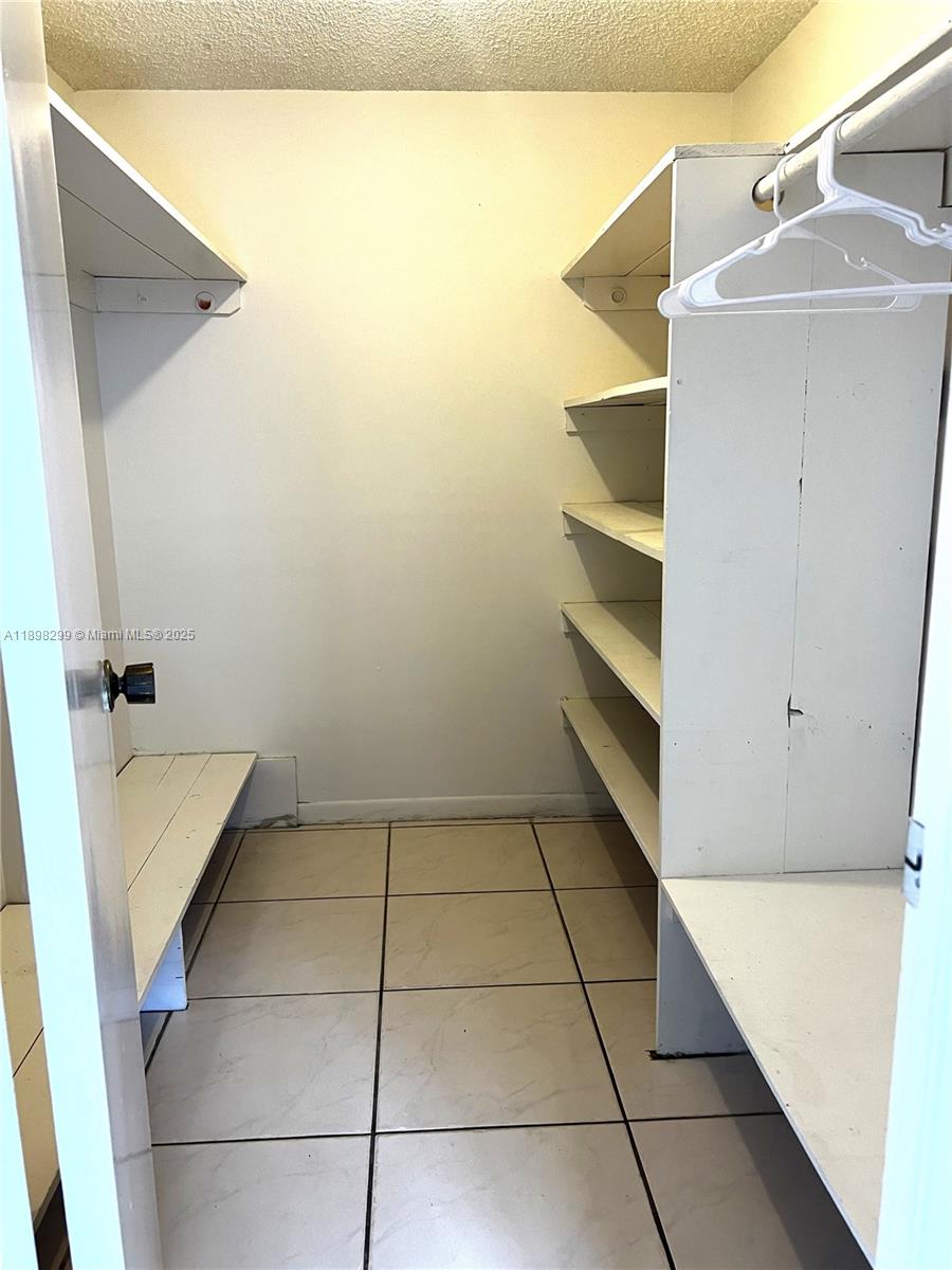 SAMARI LAKE EAST CONDO - Residential