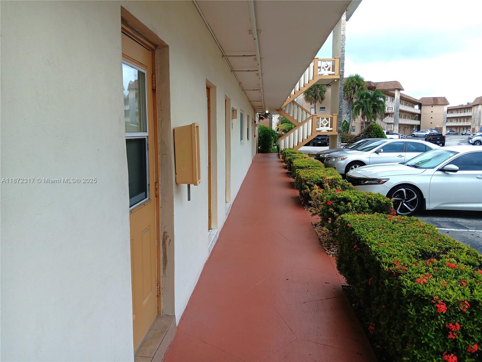 KAHLUA GARDENS CONDO - Residential